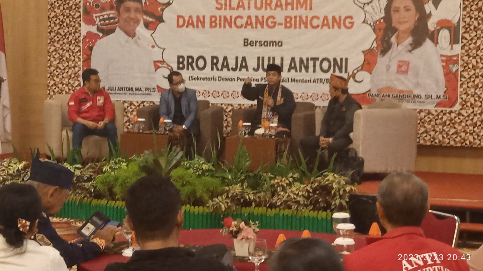 PSI Kalteng Bincang Santai Bersama Raja Juli Antoni: Bahas Pertanahan