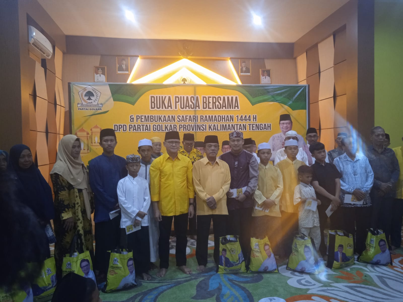 Buka Bersama Partai Golkar Berbagi Untuk Masyarakat