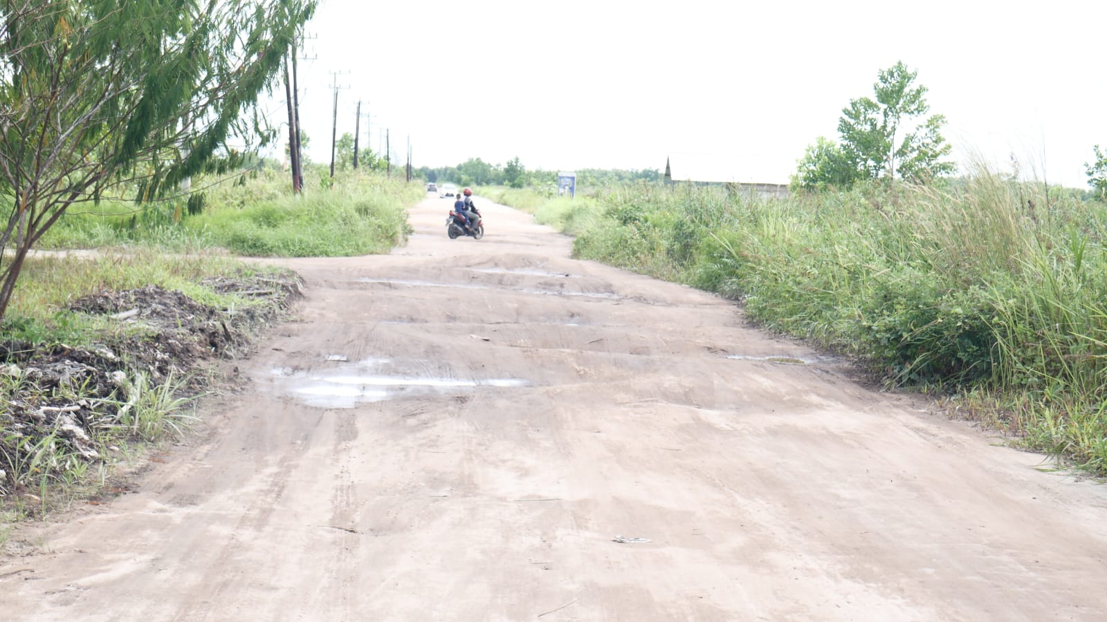 Warga Perumahan Casadova Keluhkan Jalan Berlobang