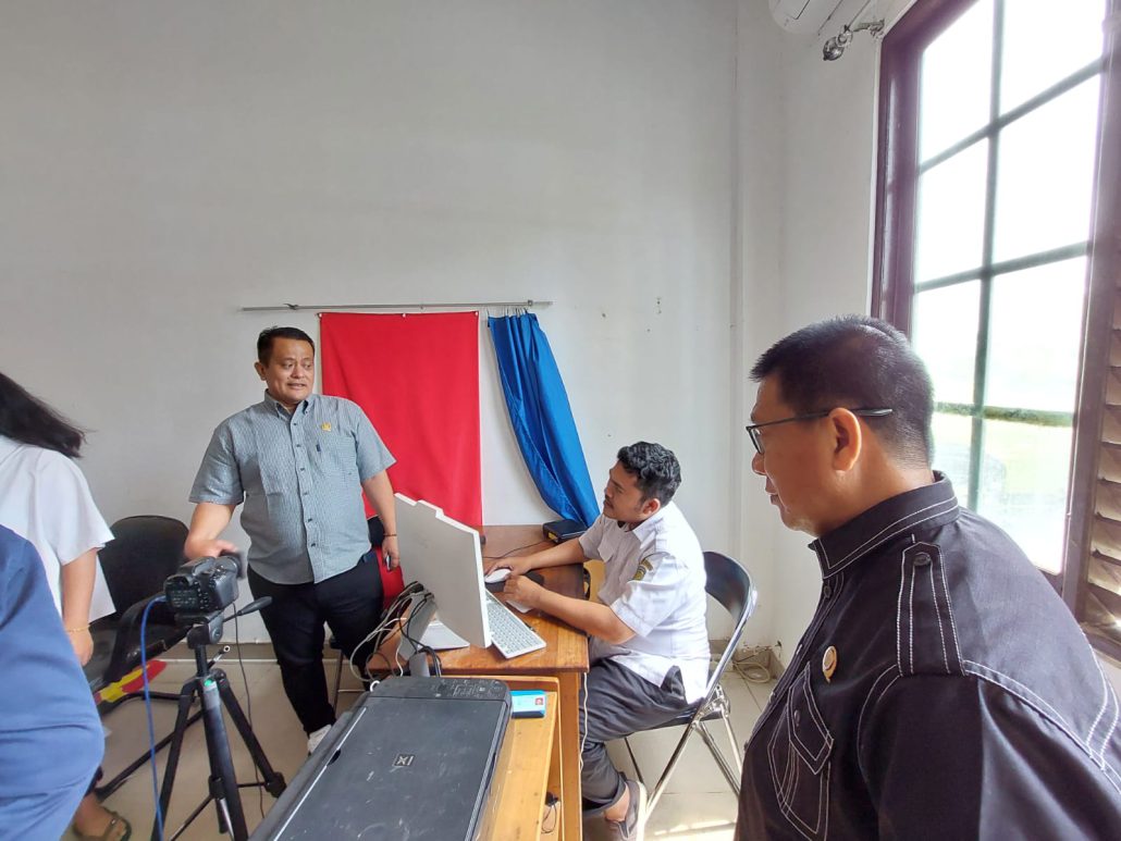 DPRD Palangka Raya Tinjau Pelayanan Publik di Disdukcapil
