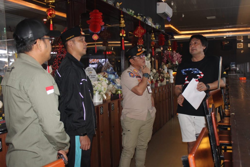 Satpol PP Palangka Raya Razia Tempat Hiburan Malam di Malam Pertama Ramadan