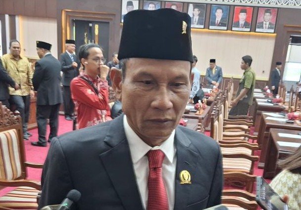Ketua DPRD Desak Perbaikan Jalan Palangka Raya-Gunung Mas