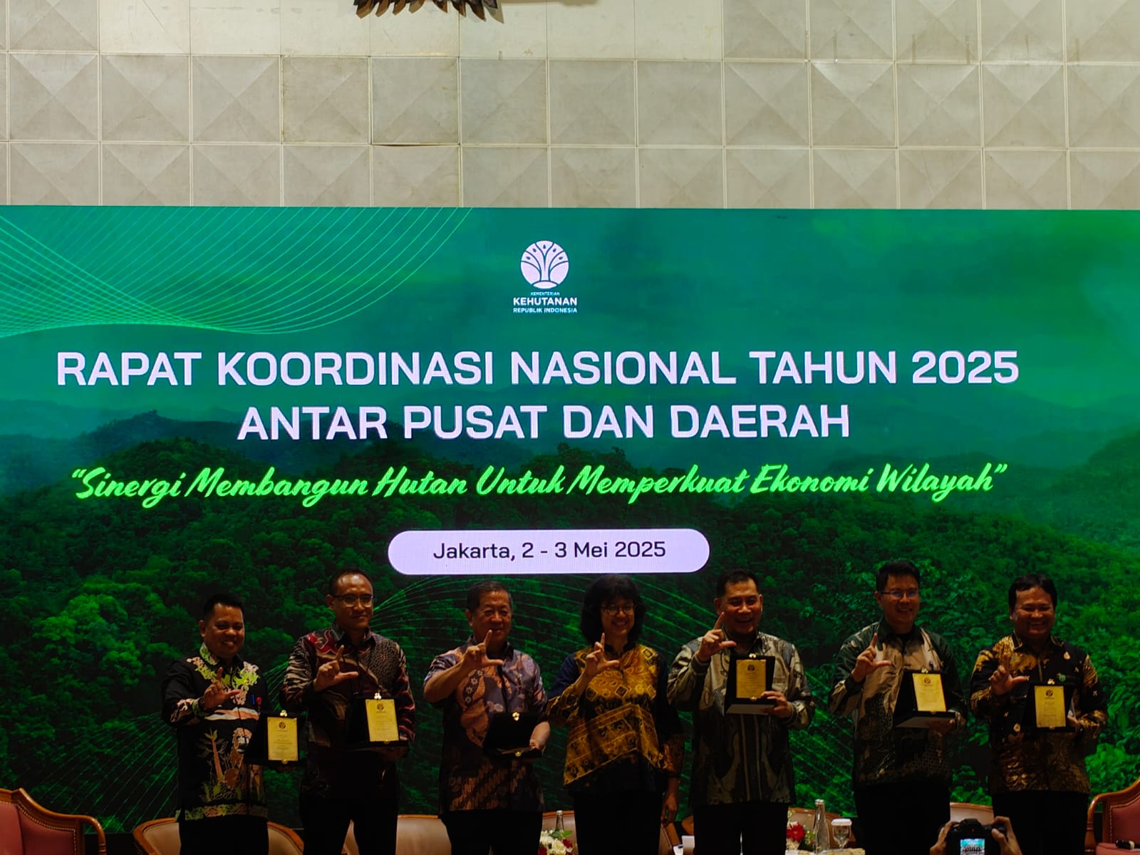 Pemprov Kalteng Paparkan Strategi Karhutla di Rakornas Kehutanan 2025