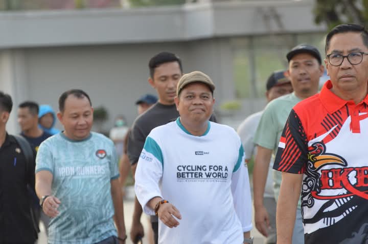 Kadishut Kalteng Ikuti Jogging Sore Bersama Gubernur