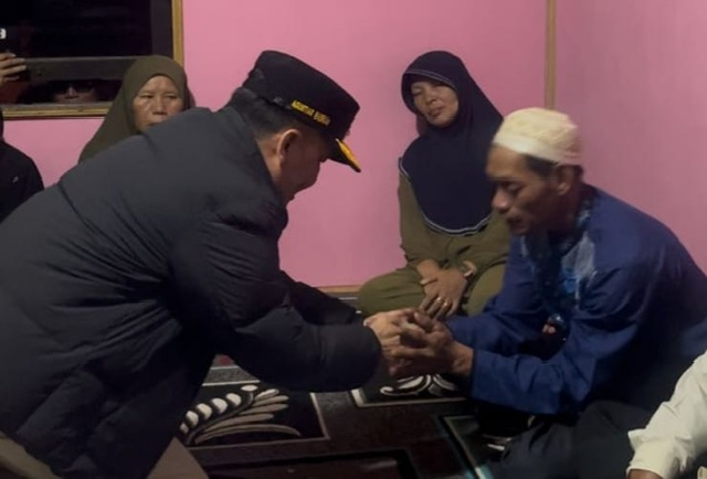 Gubernur Kalteng Hibur Keluarga Korban Kecelakaan di Katingan