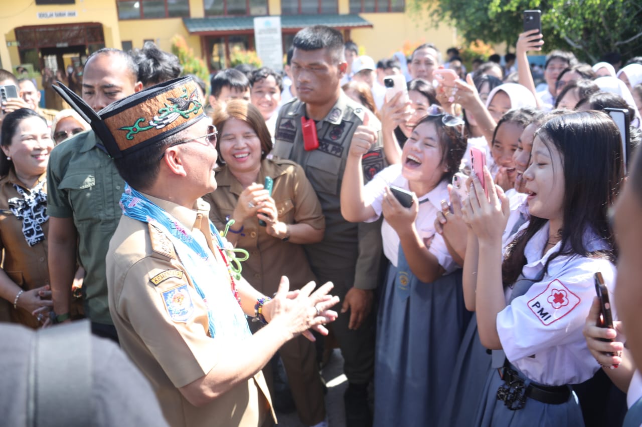 Gubernur Kalteng Sidak SMAN 3 Palangka Raya, Larang Sekolah Tahan Ijazah Siswa