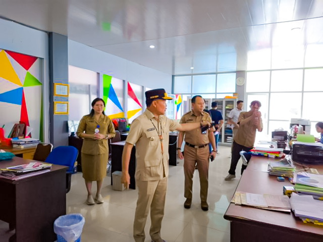 Gubernur Kalteng Sidak DPMPTSP: Tak Ada Toleransi bagi yang Hambat Perizinan