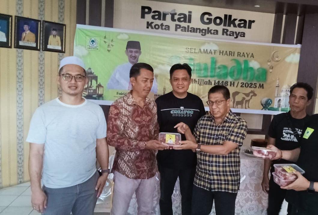 DPD Golkar Palangka Raya Salurkan 4 Sapi Kurban untuk Warga