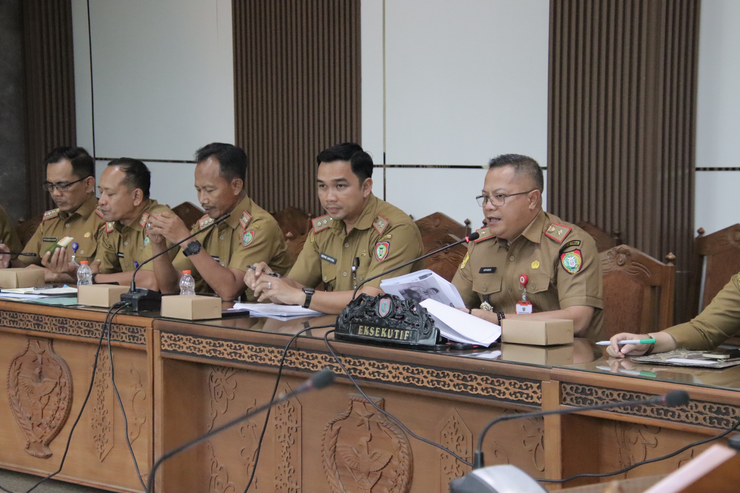 Dinas PMD Kalteng Tegaskan Komitmen Perkuat Desa dalam RDP bersama DPRD