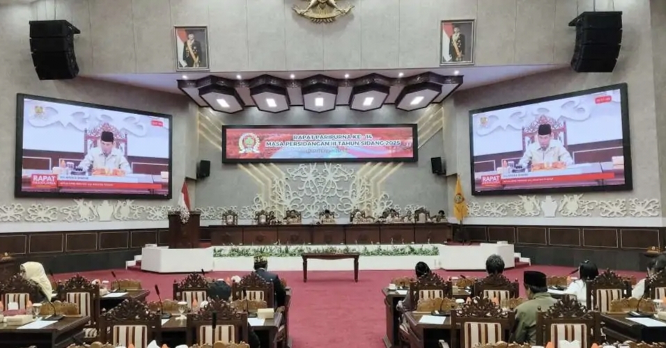 Junaidi Resmi Diangkat sebagai Wakil Ketua III DPRD Kalteng