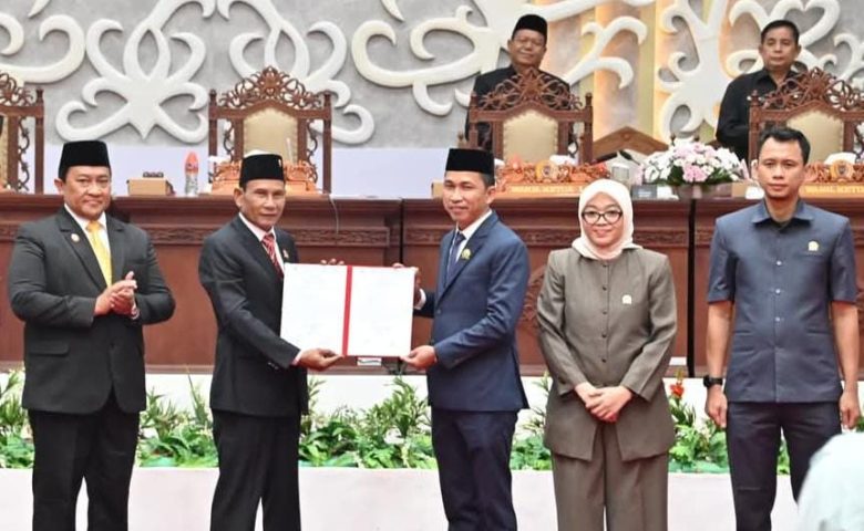 Jimmy Carter Resmi Diberhentikan dari Wakil Ketua DPRD Kalteng