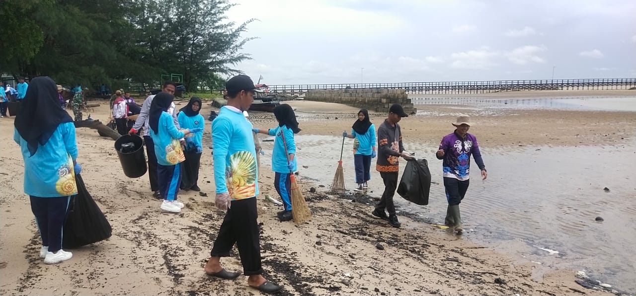 Pemprov Kalteng Tegaskan Komitmen Jaga Pesisir Lewat Aksi Bersih Pantai