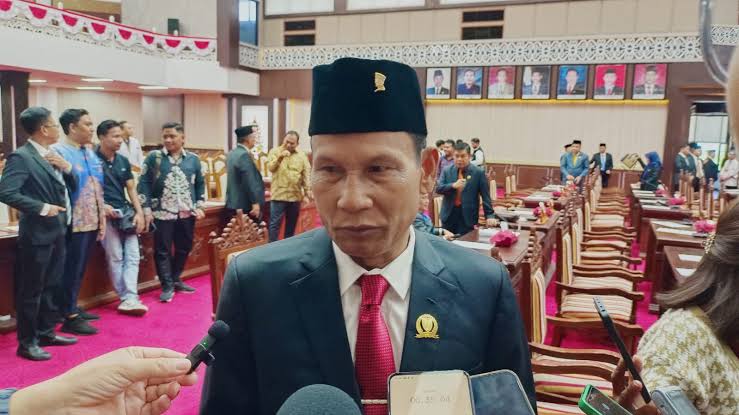 Ketua DPRD Kalteng Ajak Warga Kibarkan Merah Putih
