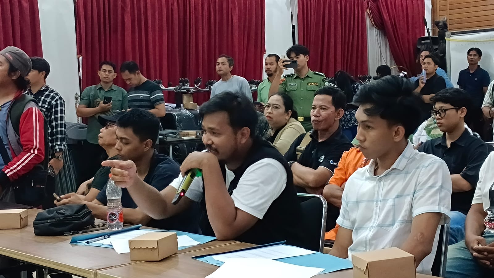 Mahasiswa Tantang Kadishut Turun ke Lapangan: “Lihat Hutan Digarap Ilegal!”