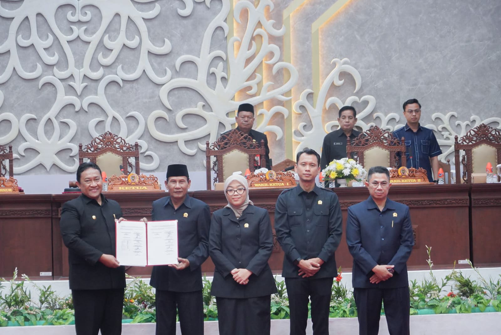 Wagub Ingatkan Efisiensi APBD 2026, DPRD dan Pemprov Sepakati Nota Keuangan