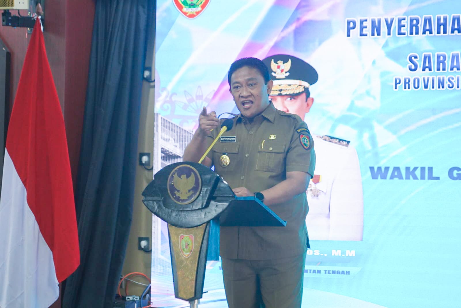 Wagub Kalteng Buka Sarasehan KORMI dan Serahkan Tali Asih FORNAS