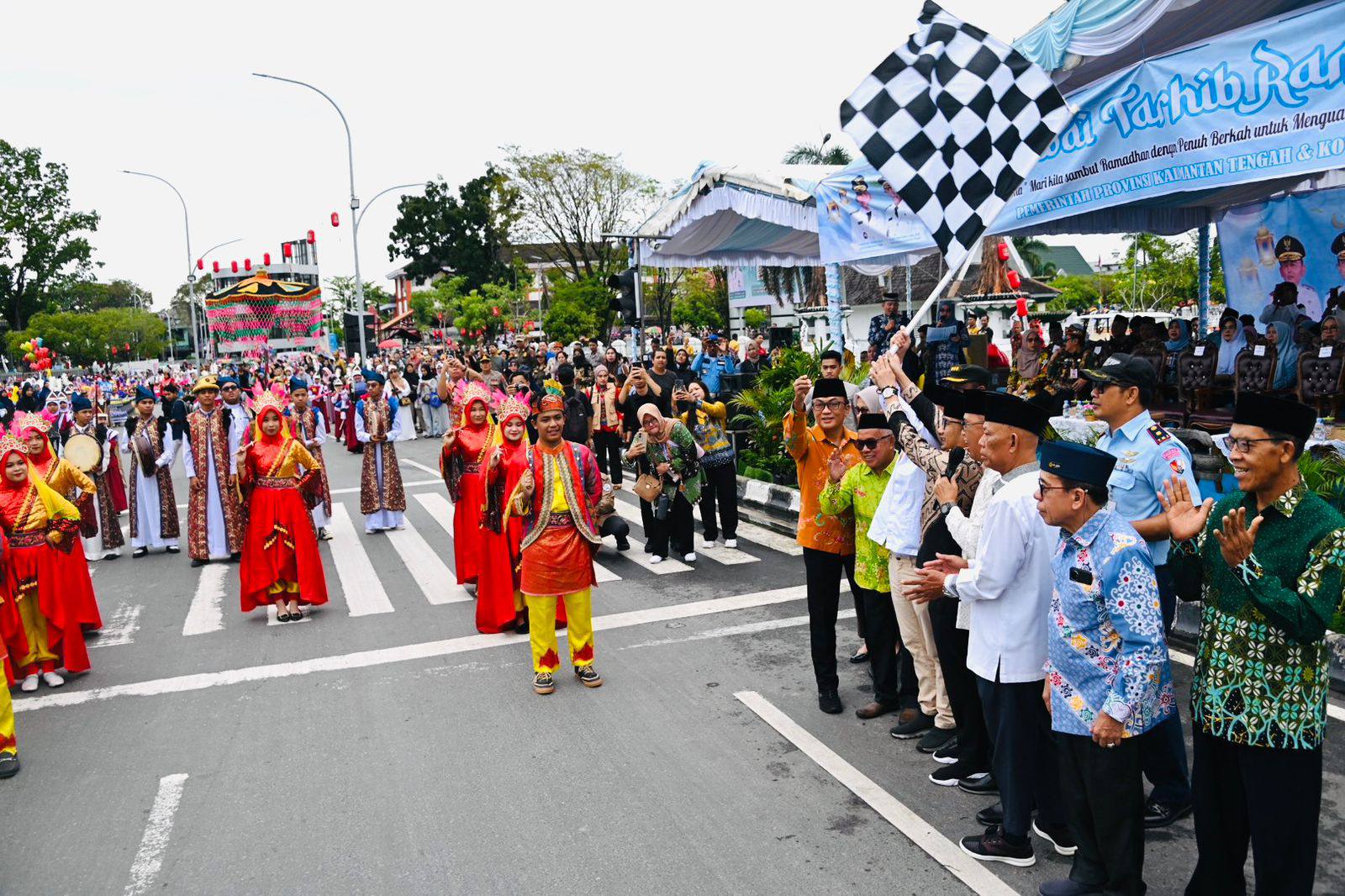 Sambut Ramadan 1447 H, Pemprov Kalteng Hidupkan Spirit Huma Betang Lewat Pawai Tarhib