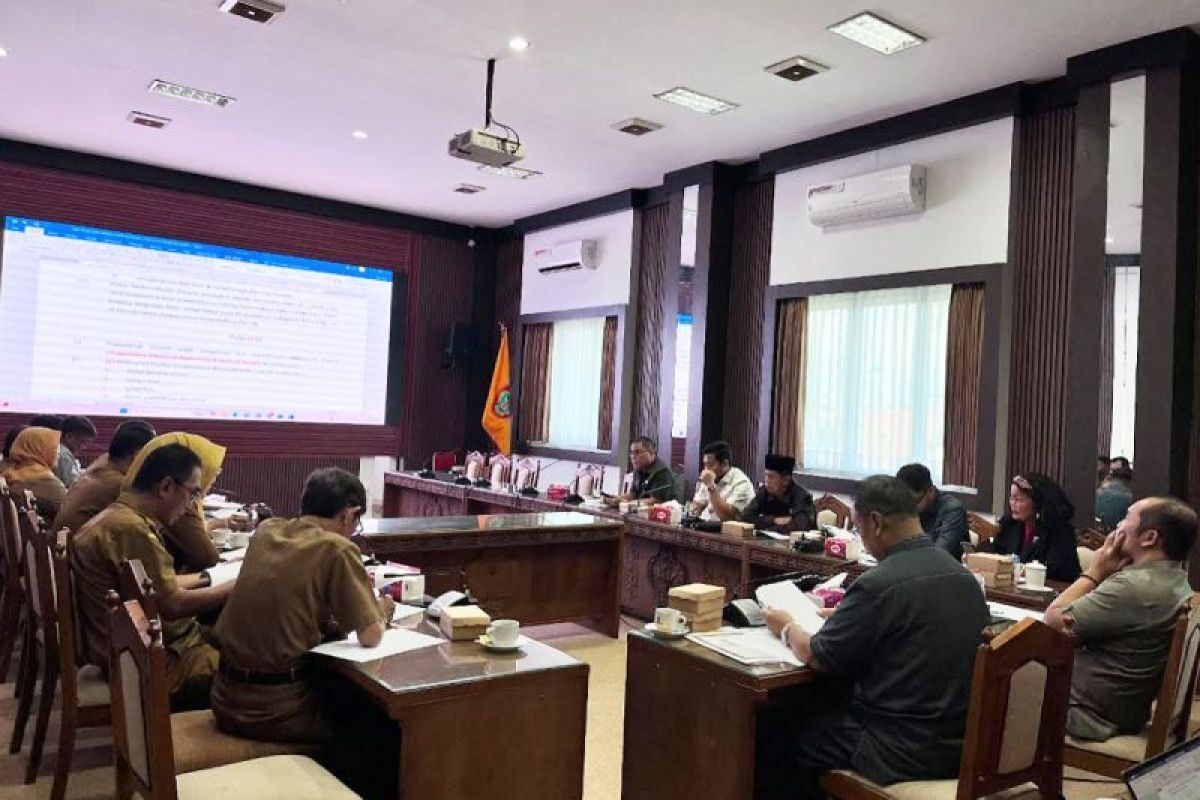 Pemprov Kalteng Percepat Harmonisasi Dua Raperda untuk Perkuat Tata Kelola Informasi Daerah