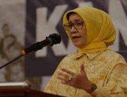 Siti Nafsiah Soroti Antrean BBM, Panic Buying Jadi Pemicu Utama