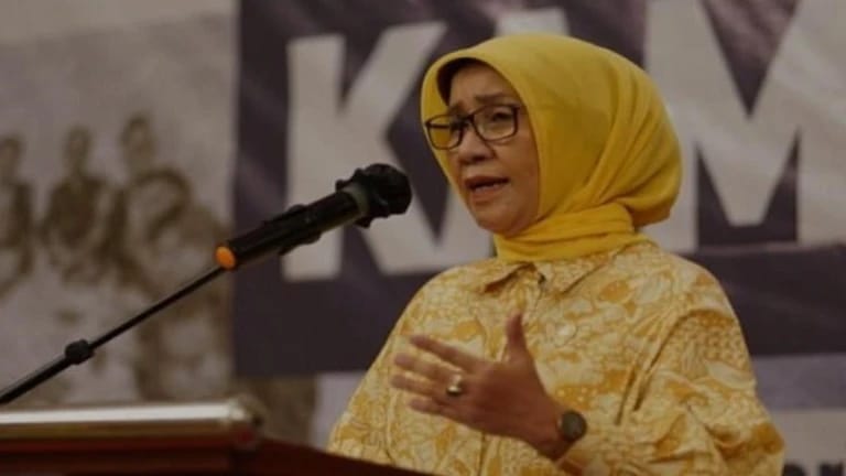 Siti Nafsiah Soroti Antrean BBM, Panic Buying Jadi Pemicu Utama