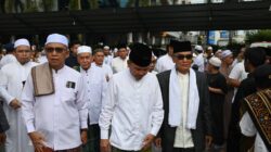 Salat Iduladha di Nurul Islam, Agustiar Serahkan 16 Ekor Hewan Kurban