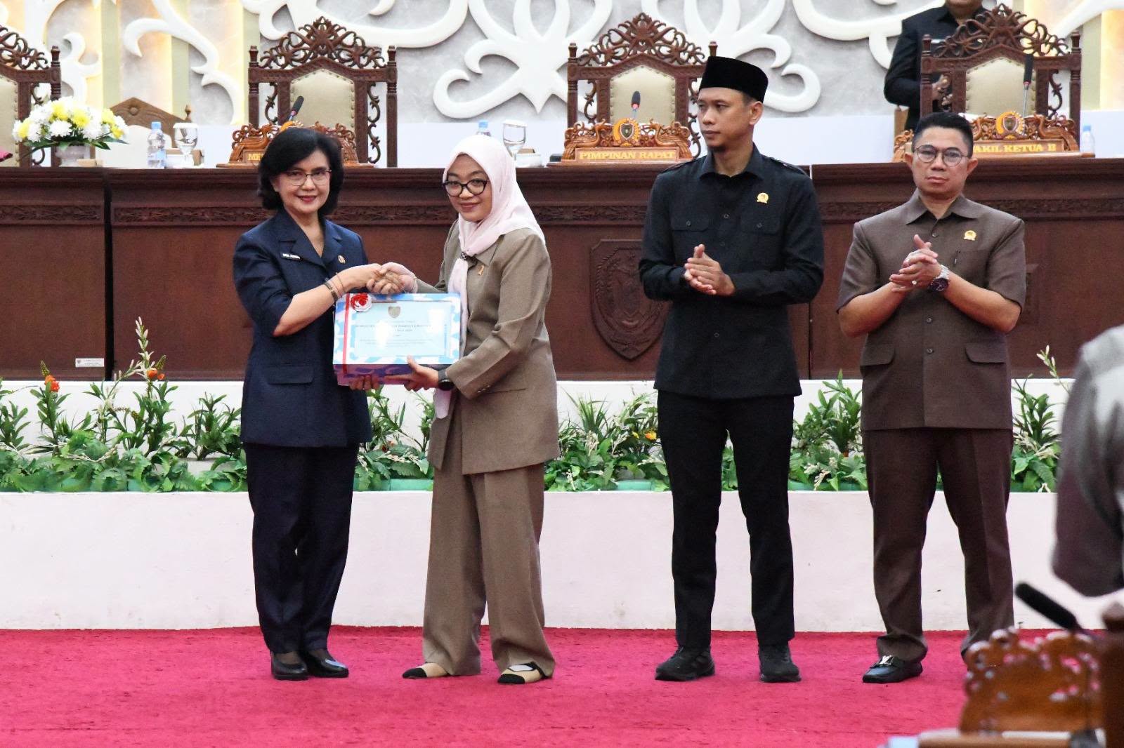 DPRD Kalteng Terima Raperda Pertanggungjawaban APBD 2025