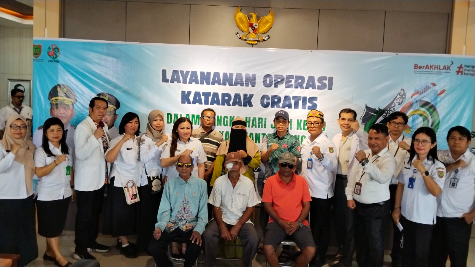 Masyarakat Terima Hadiah Operasi Katarak Gratis dari Pemprov Dalam Rangka HUT ke-69 Kalteng